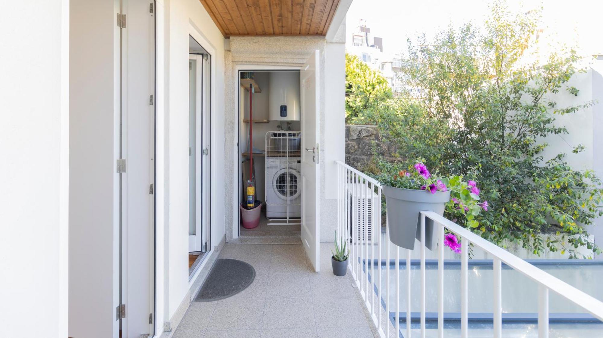 City Center Duplex W Patio By Lovelystay Porto Exterior photo